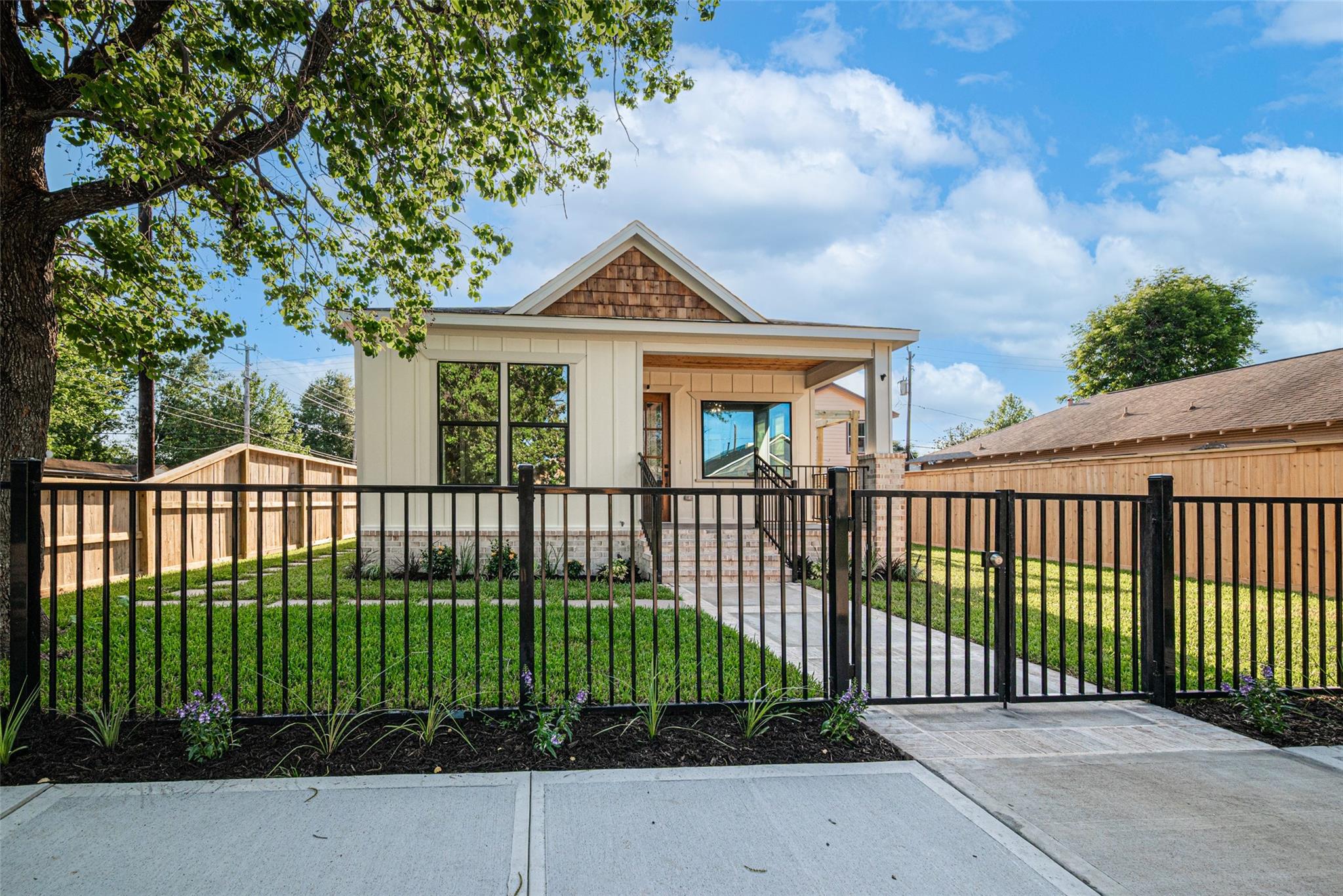 301 Vincent Street
