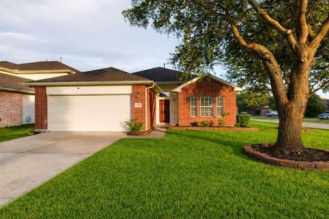 Photo of 7402 Bering Landing Dr Dr, Cypress, TX 77433 (MLS # 51137993)