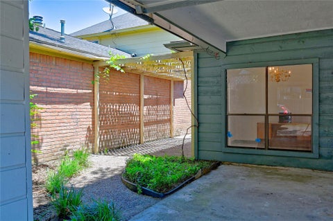 Tiny photo for 14317 Cashel Forest Drive, Houston, TX 77069 (MLS # 44807249)