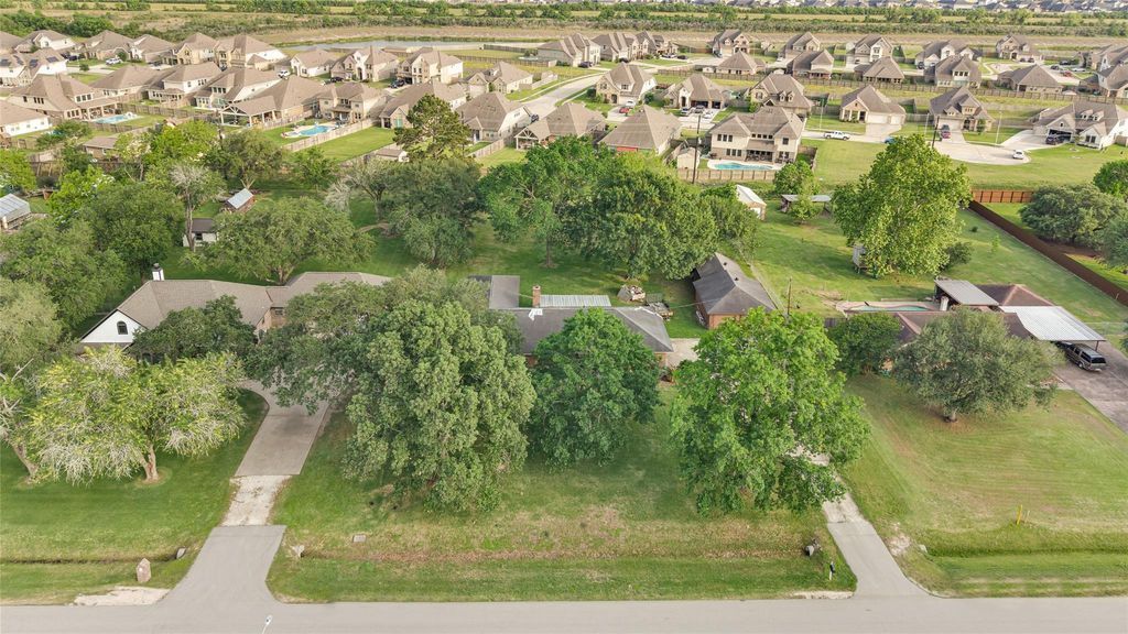 Photo of 12210 Cherry Point Drive, Dayton, TX 77535 (MLS # 35460831)