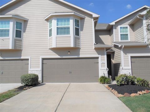 Photo of 5106 Gable Lane, Houston, TX 77066 (MLS # 17258322)