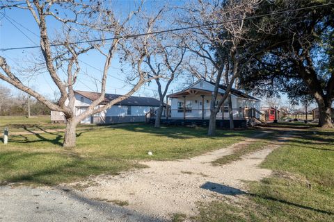 Homes For Sale - 210 W Mulberry Avenue<br/> Wharton, TX 77488