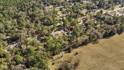 Photo of 1204 Live Oak Lane, Lufkin, TX 75904 (MLS # 89688191)