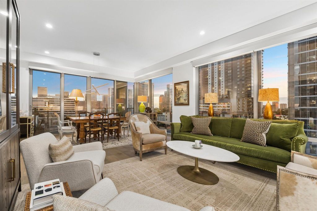 Photo of 2047 Westcreek Lane #708, Houston, TX 77027 (MLS # 12873817)