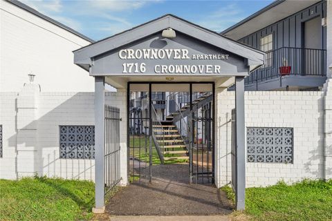 Apartment For Rent - 1716 Crownover Road #22<br/> Houston, TX 77080