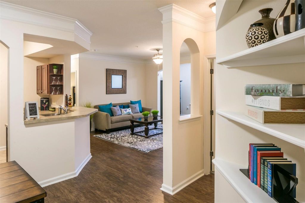 Photo of 15270 Voss Road #0534, Sugar Land, TX 77498 (MLS # 31600714)