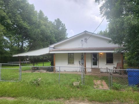 Photo of 1325 Robinson Road, Silsbee, TX 77656 (MLS # 38404724)