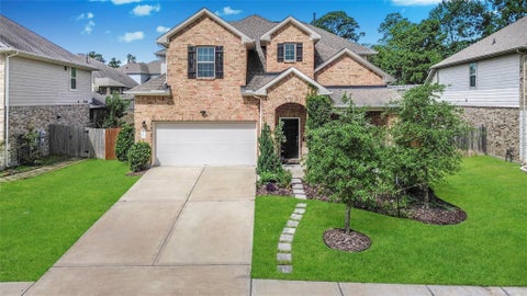 Homes For Rent - 120 Chestnut Run Court<br/> Conroe, TX 77384