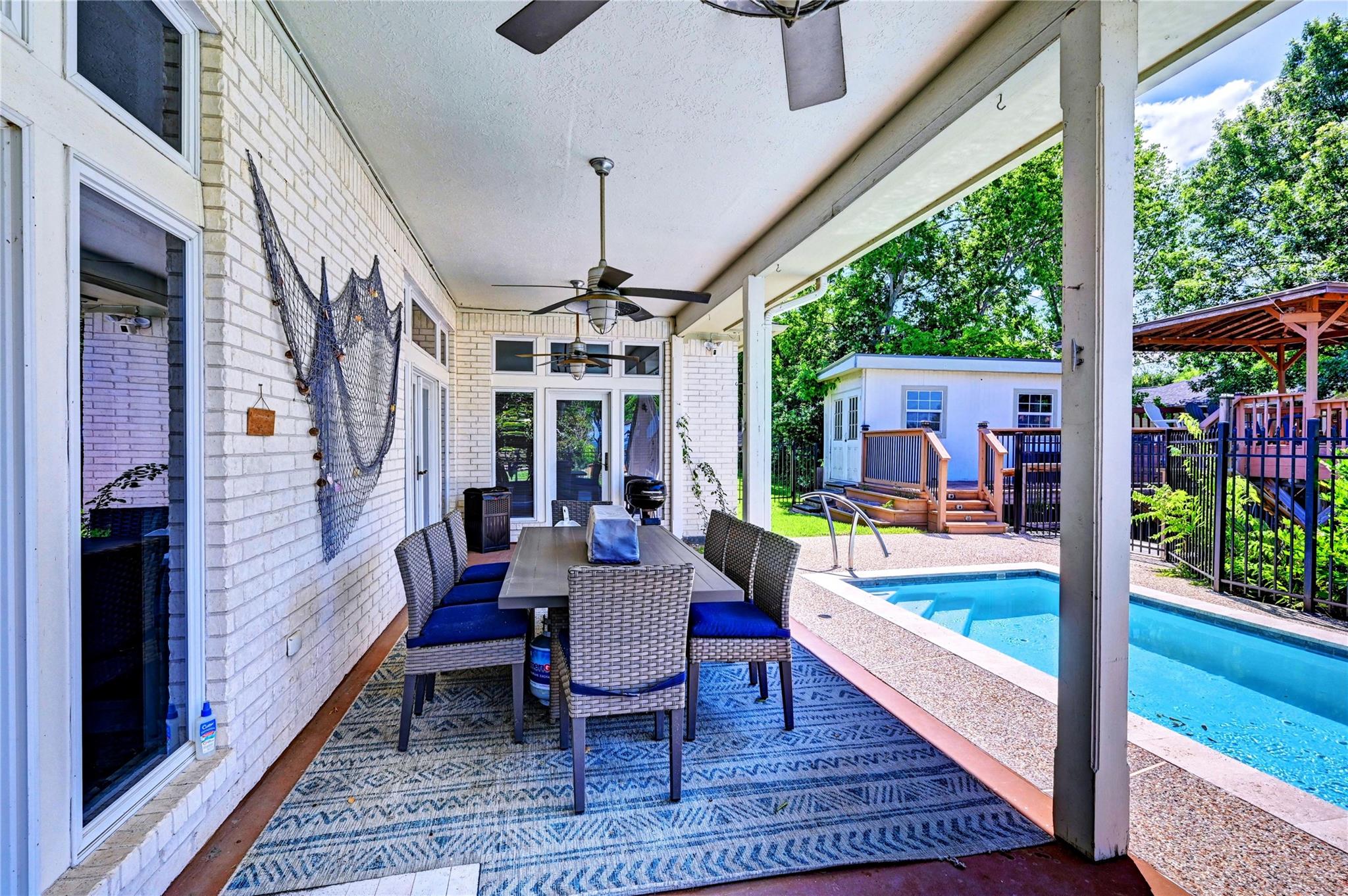 13586 Bunker Hill Drive