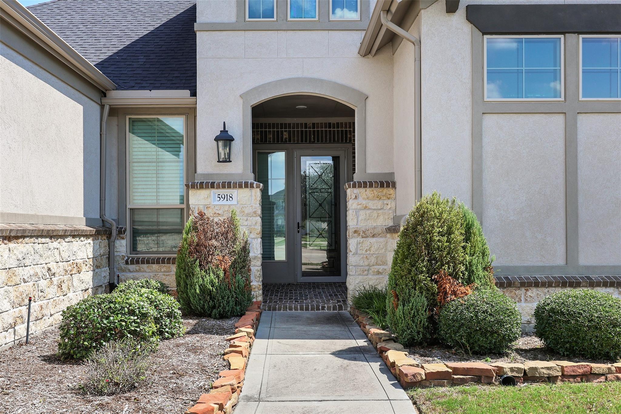 5918 Wedgewood Heights Way