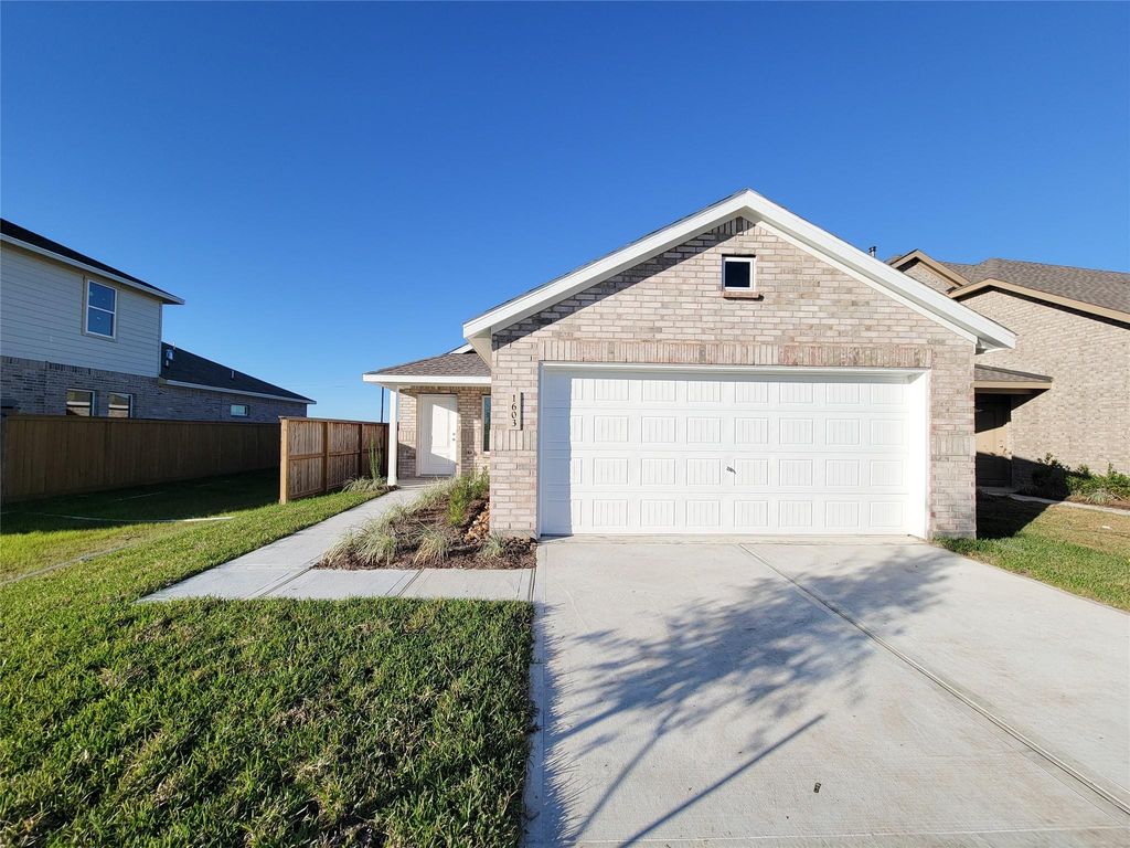 Photo of 1603 Windrose Bend, Angleton, TX 77515 (MLS # 45239234)