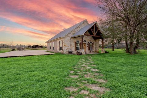 Photo of 105 County Road 2239, Cleveland, TX 77327 (MLS # 51182197)