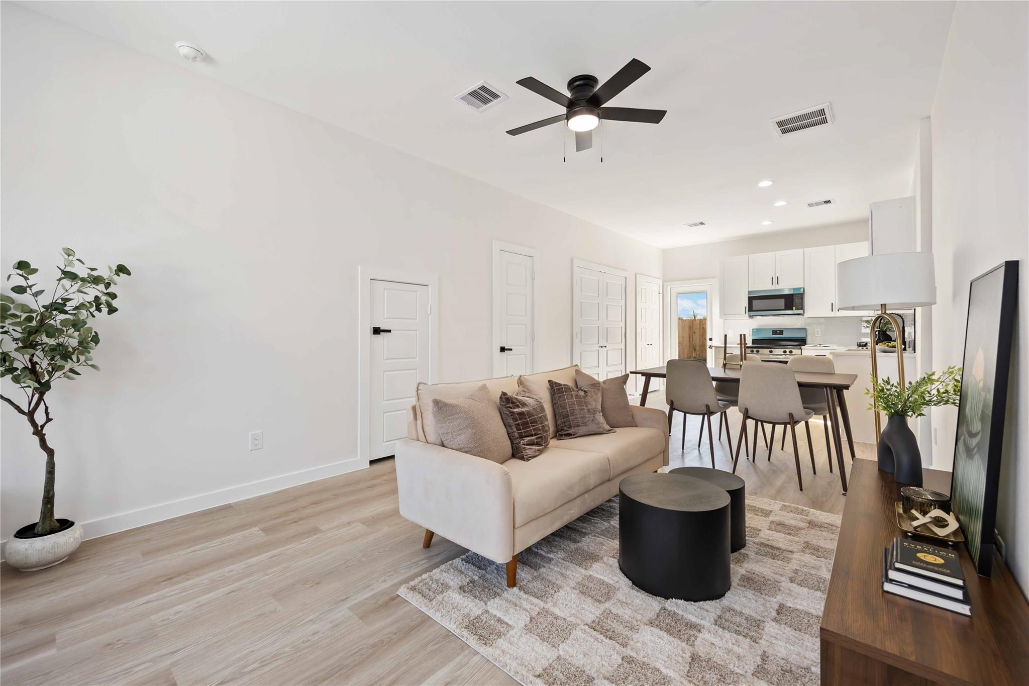 5523 Haight Street A-B