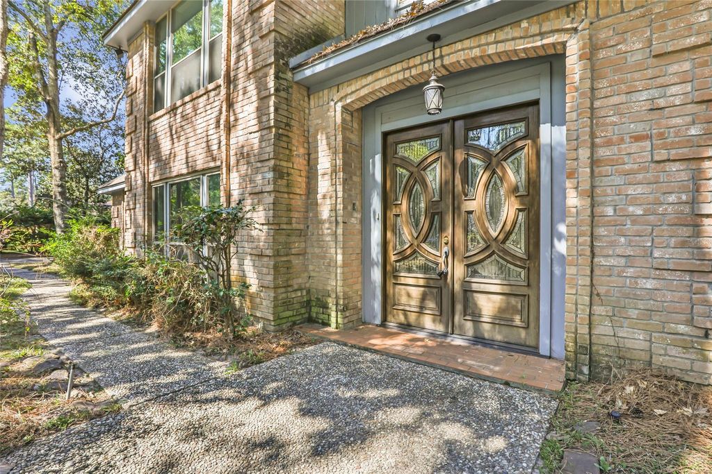 Photo of 2903 Woods Estates Drive, Houston, TX 77339 (MLS # 80596237)