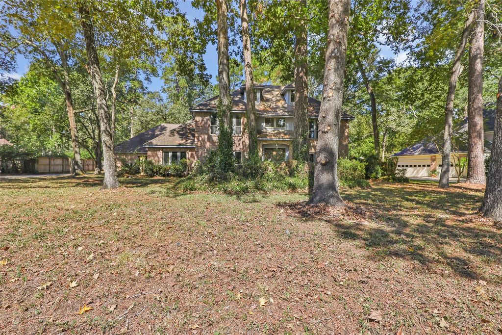 Photo of 2903 Woods Estates Drive, Houston, TX 77339 (MLS # 80596237)