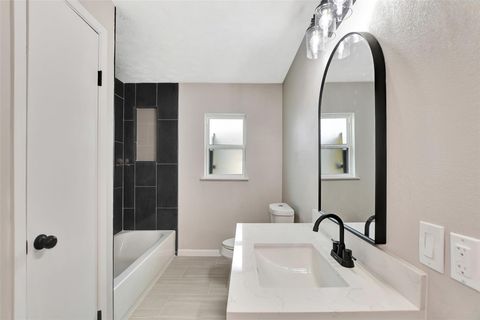 Tiny photo for 704 Teabury Avenue, Pasadena, TX 77503 (MLS # 56593258)