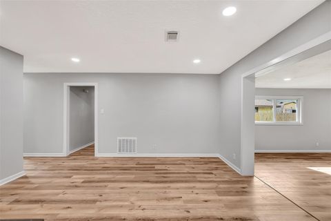 Tiny photo for 704 Teabury Avenue, Pasadena, TX 77503 (MLS # 56593258)