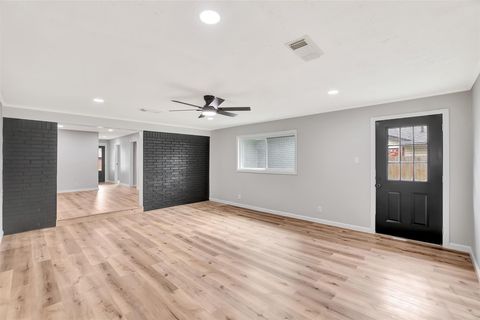 Tiny photo for 704 Teabury Avenue, Pasadena, TX 77503 (MLS # 56593258)