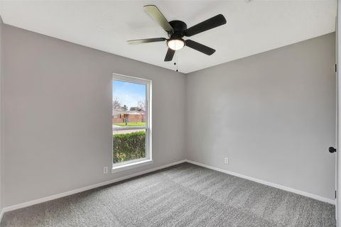 Tiny photo for 704 Teabury Avenue, Pasadena, TX 77503 (MLS # 56593258)