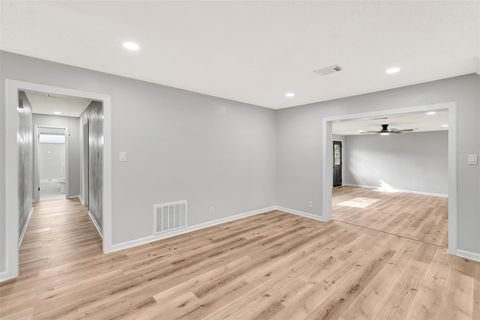 Tiny photo for 704 Teabury Avenue, Pasadena, TX 77503 (MLS # 56593258)