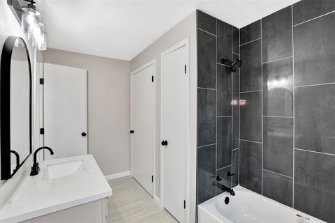 Tiny photo for 704 Teabury Avenue, Pasadena, TX 77503 (MLS # 56593258)