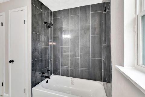 Tiny photo for 704 Teabury Avenue, Pasadena, TX 77503 (MLS # 56593258)