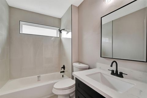 Tiny photo for 704 Teabury Avenue, Pasadena, TX 77503 (MLS # 56593258)