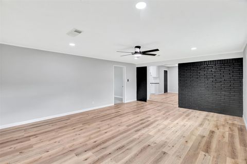 Tiny photo for 704 Teabury Avenue, Pasadena, TX 77503 (MLS # 56593258)
