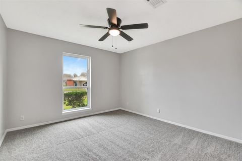 Tiny photo for 704 Teabury Avenue, Pasadena, TX 77503 (MLS # 56593258)