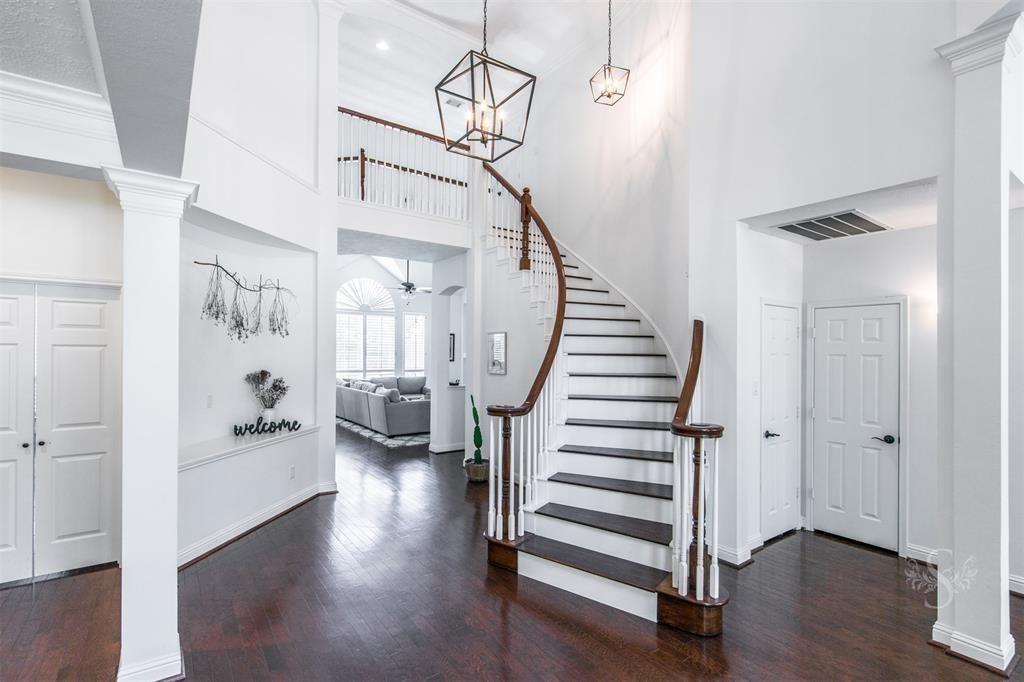 2211 Merrill Hills Circle