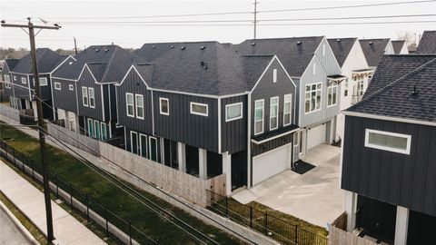 Photo of 5233 Hillman Street St #A, Houston, TX 77023 (MLS # 91728305)