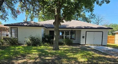 Photo of 1902 Cleveland Street, Pasadena, TX 77502 (MLS # 4165087)