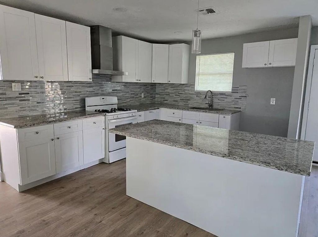 Photo of 1902 Cleveland Street, Pasadena, TX 77502 (MLS # 4165087)