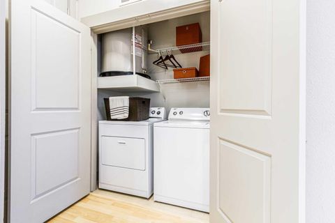 Tiny photo for 2525 S Voss Road #308, Houston, TX 77057 (MLS # 25567252)