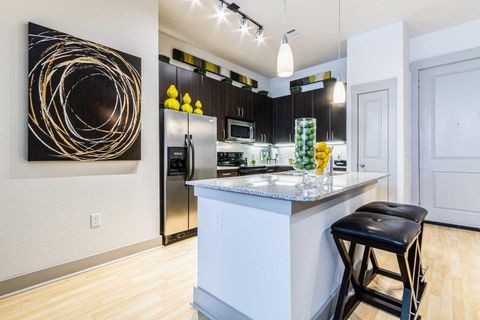 Tiny photo for 2525 S Voss Road #308, Houston, TX 77057 (MLS # 25567252)