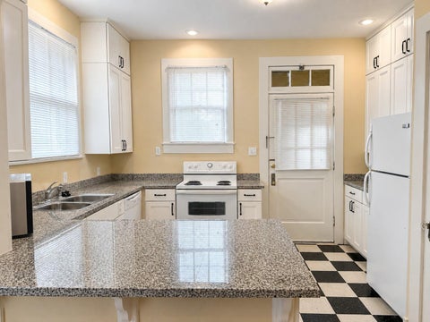 Apartment For Rent - 1818 Church Street #2<br/> Galveston, TX 77550