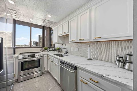 Tiny photo for 5150 Hidalgo Street #903, Houston, TX 77056 (MLS # 34794192)