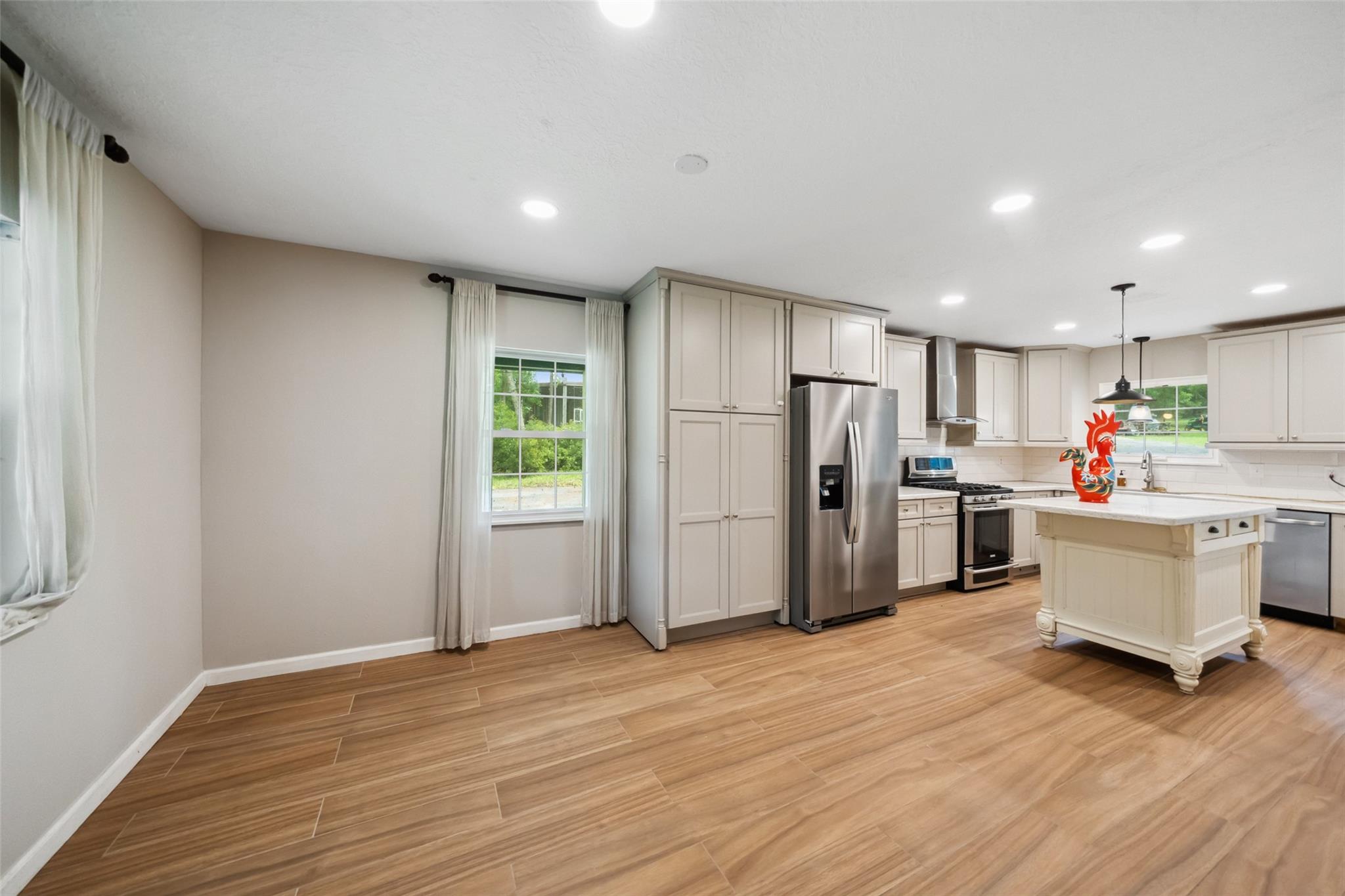 13373 Southshore Drive