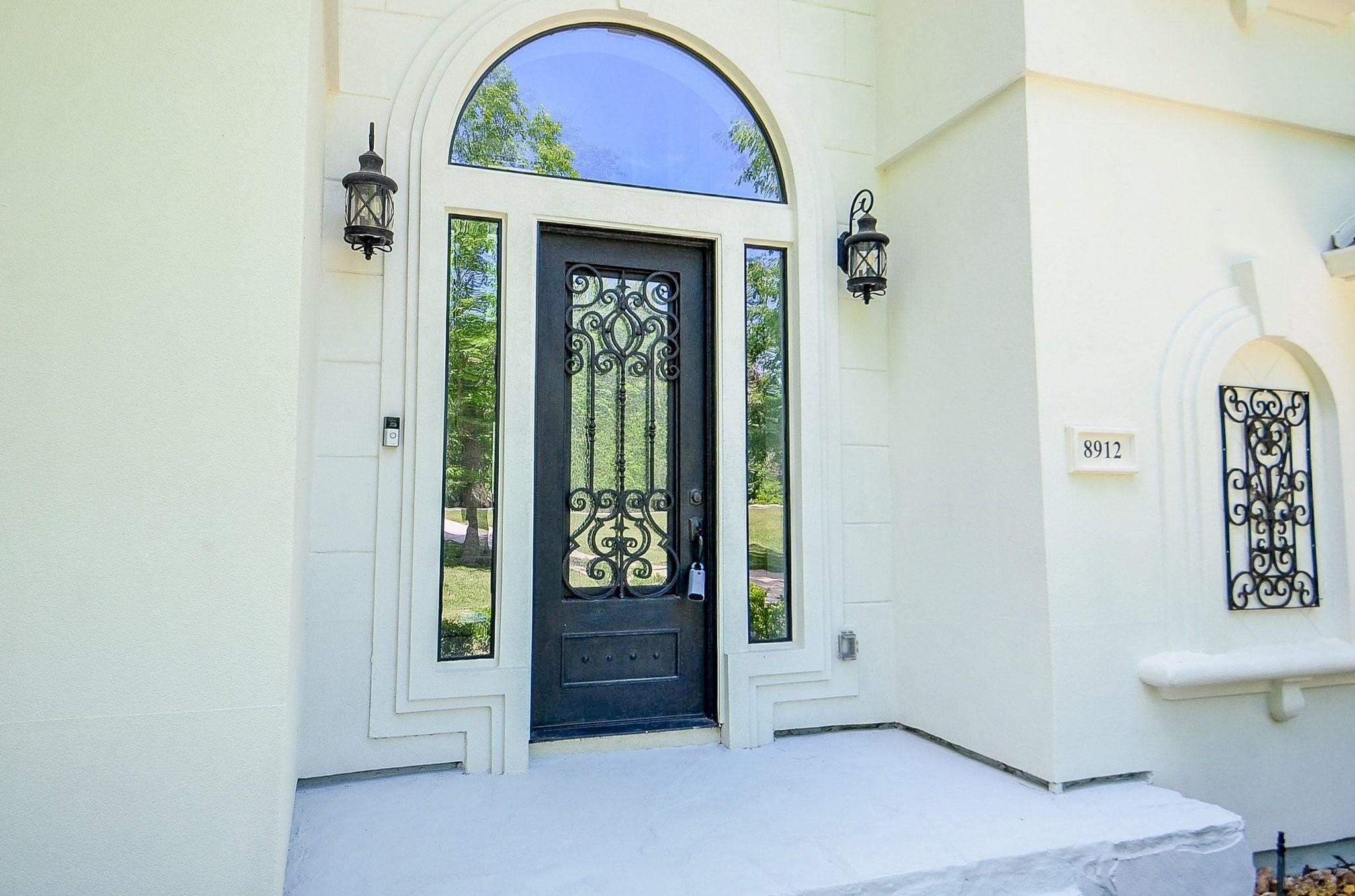 8912 Forest Lake Drive