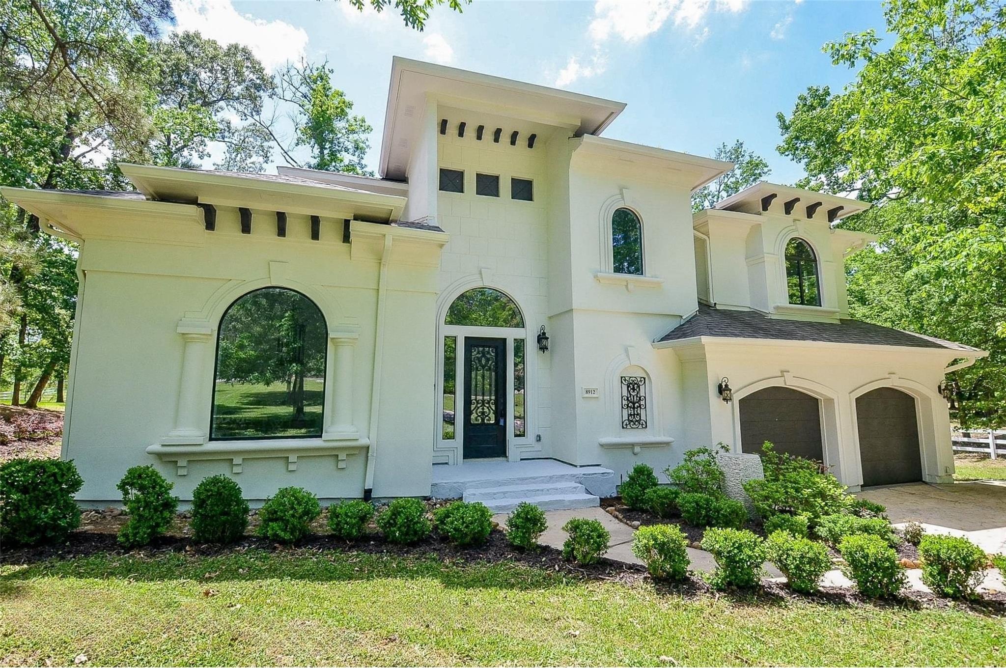 8912 Forest Lake Drive