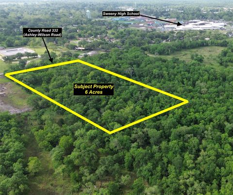 Photo of 2 County Road 332, Sweeny, TX 77480 (MLS # 65027826)