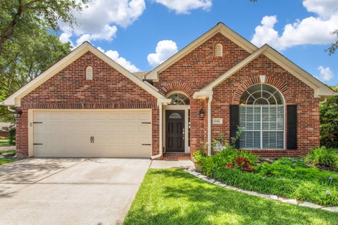 Photo of 642 Avery Drive, Sugar Land, TX 77479 (MLS # 40394608)