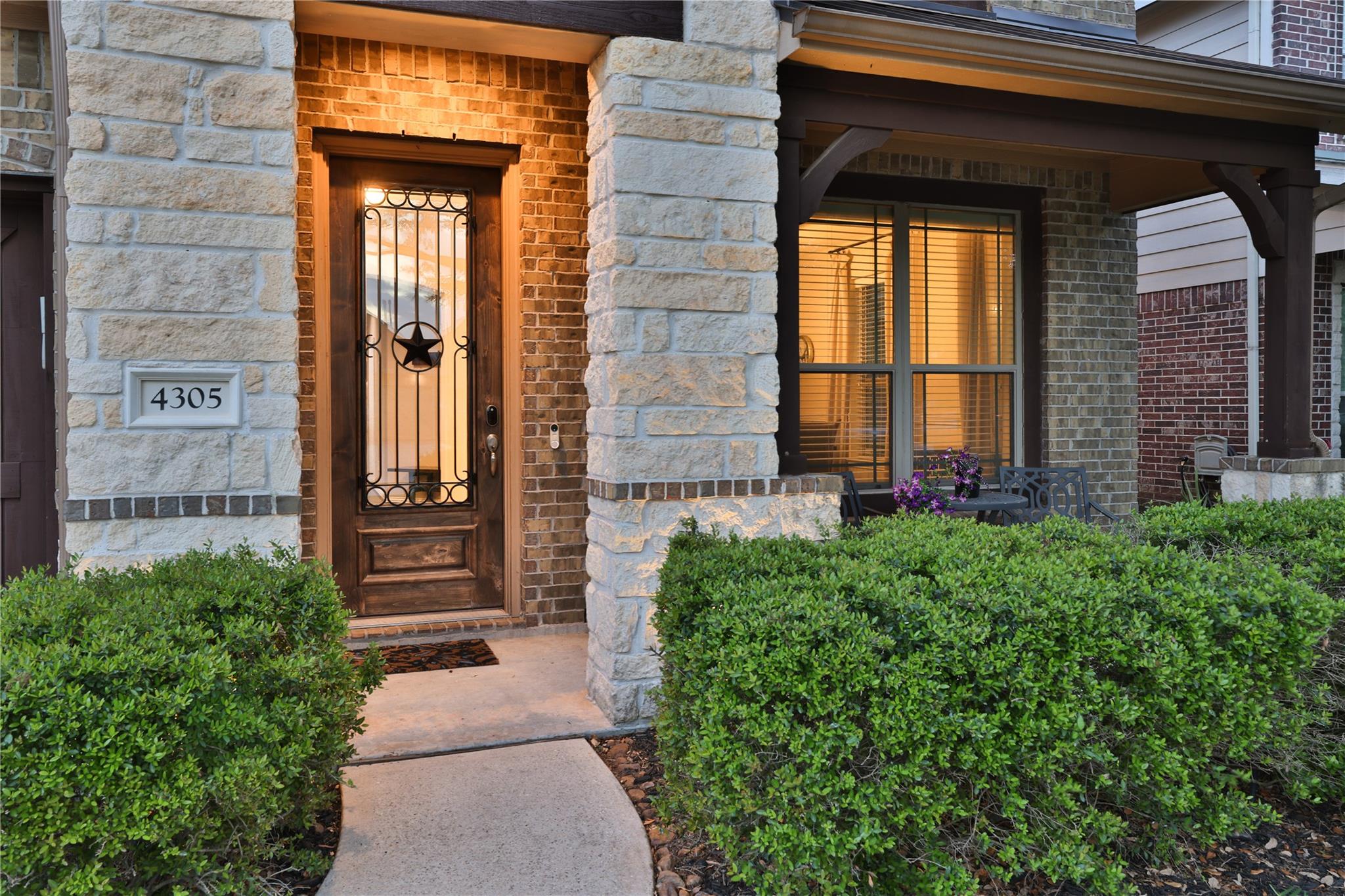4305 Dave Alvin Drive