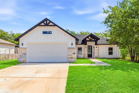 Photo of 706 S Brownleaf Street, San Antonio, TX 78227 (MLS # 63769392)