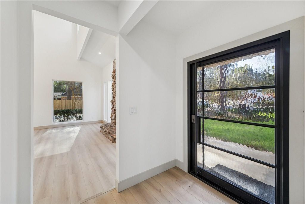 Photo of 2306 Mill Lake Drive, Kingwood, TX 77339 (MLS # 12324386)