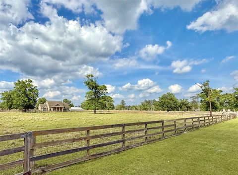 Photo of 635 Texla Road, Vidor, TX 77662 (MLS # 90640447)