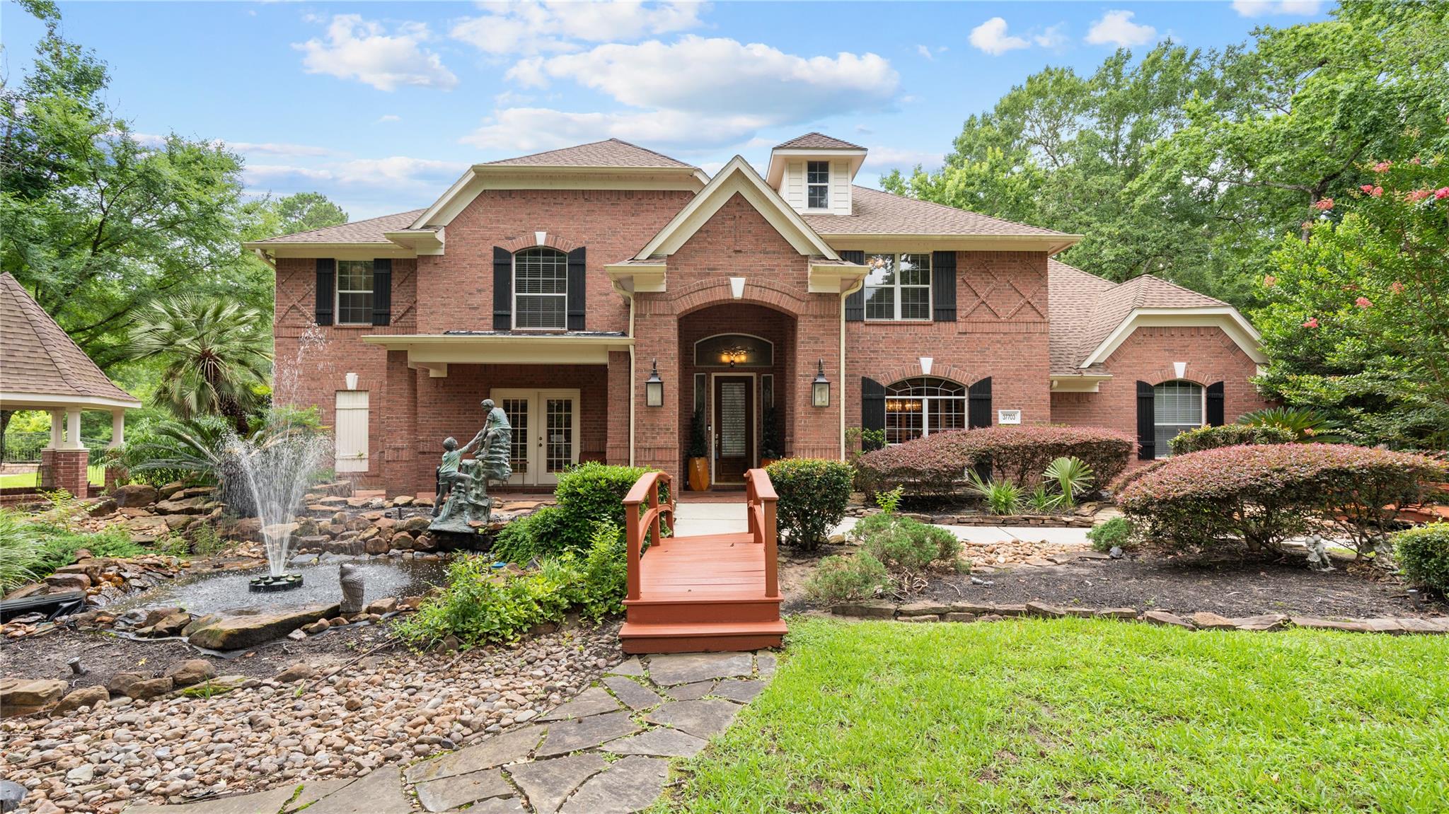 37703 Edgewater Drive