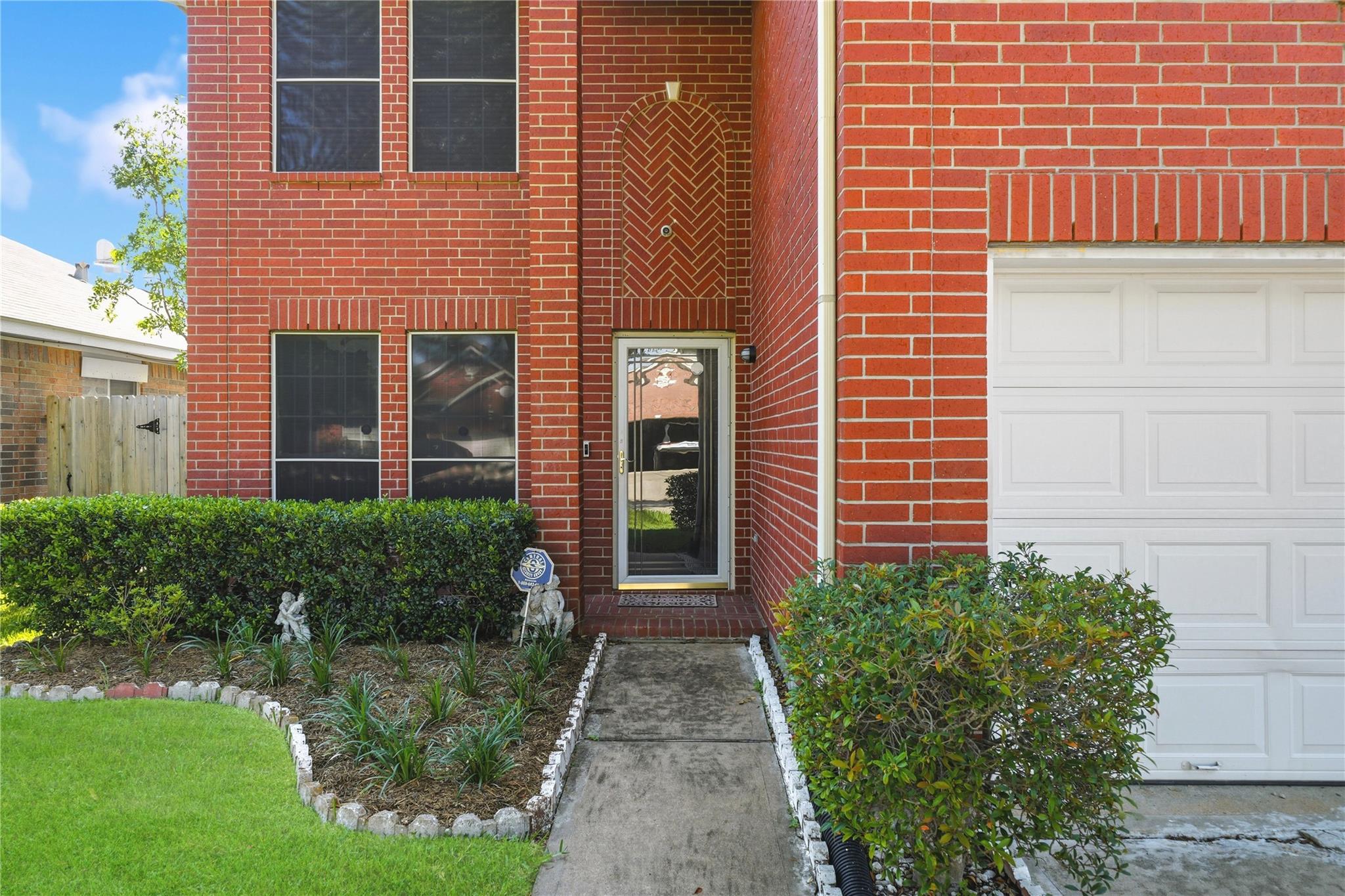 7027 Waveland Drive