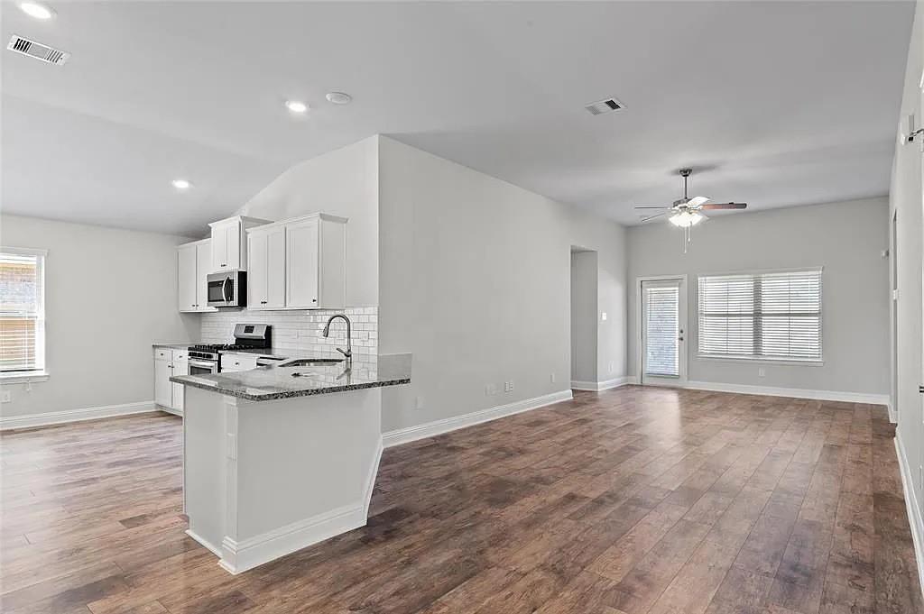 2708 Golden Palms Lane