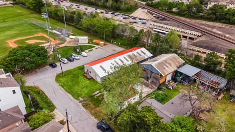 Photo of 5703 Cornish Street, Houston, TX 77007 (MLS # 35645593) Photo of 5703 Cornish Street, Houston, TX 77007 (MLS # 35645593)